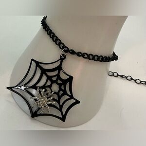 BLACK ENAMEL SPIDERWEB SILVER TONNE SPIDER LOBSTER CLASP BRACELET GOTH